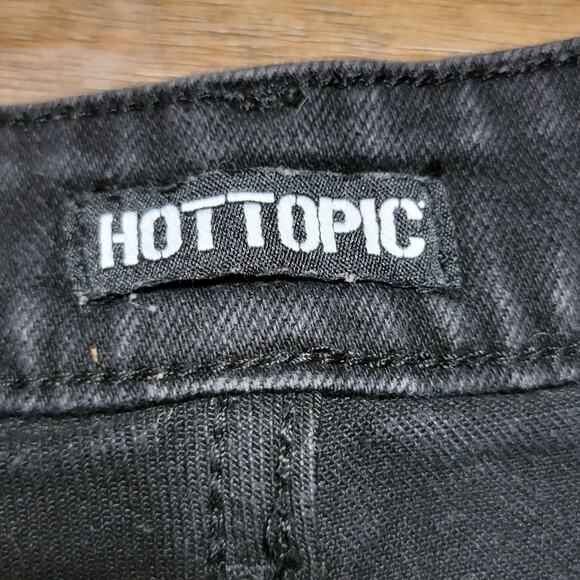 Hot Topic Junior Black Celestial Shorts - Size 3 - Picture 6 of 7